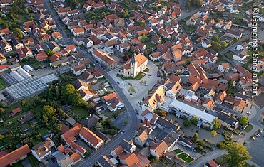 Dorfplatz (Sand a.Main, Steigerwald)